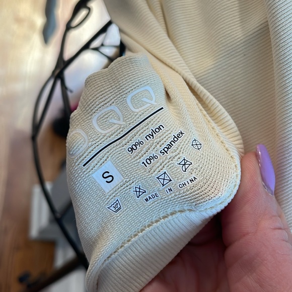 BNWOT women’s square neck, long sleeve stretch fitted top - Picture 5 of 5